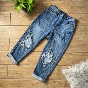 Hollister destroyed curvy ultra high-rise mom Jean. Size 11s